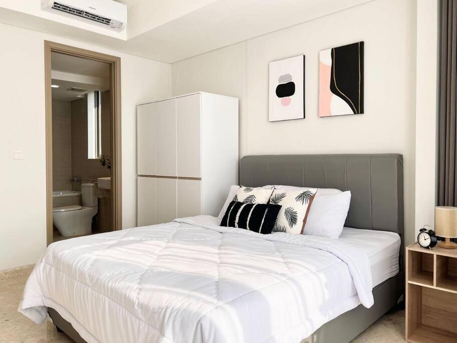 Sunny Seaview 3 Bedroom At Pik Appartement Jakarta
